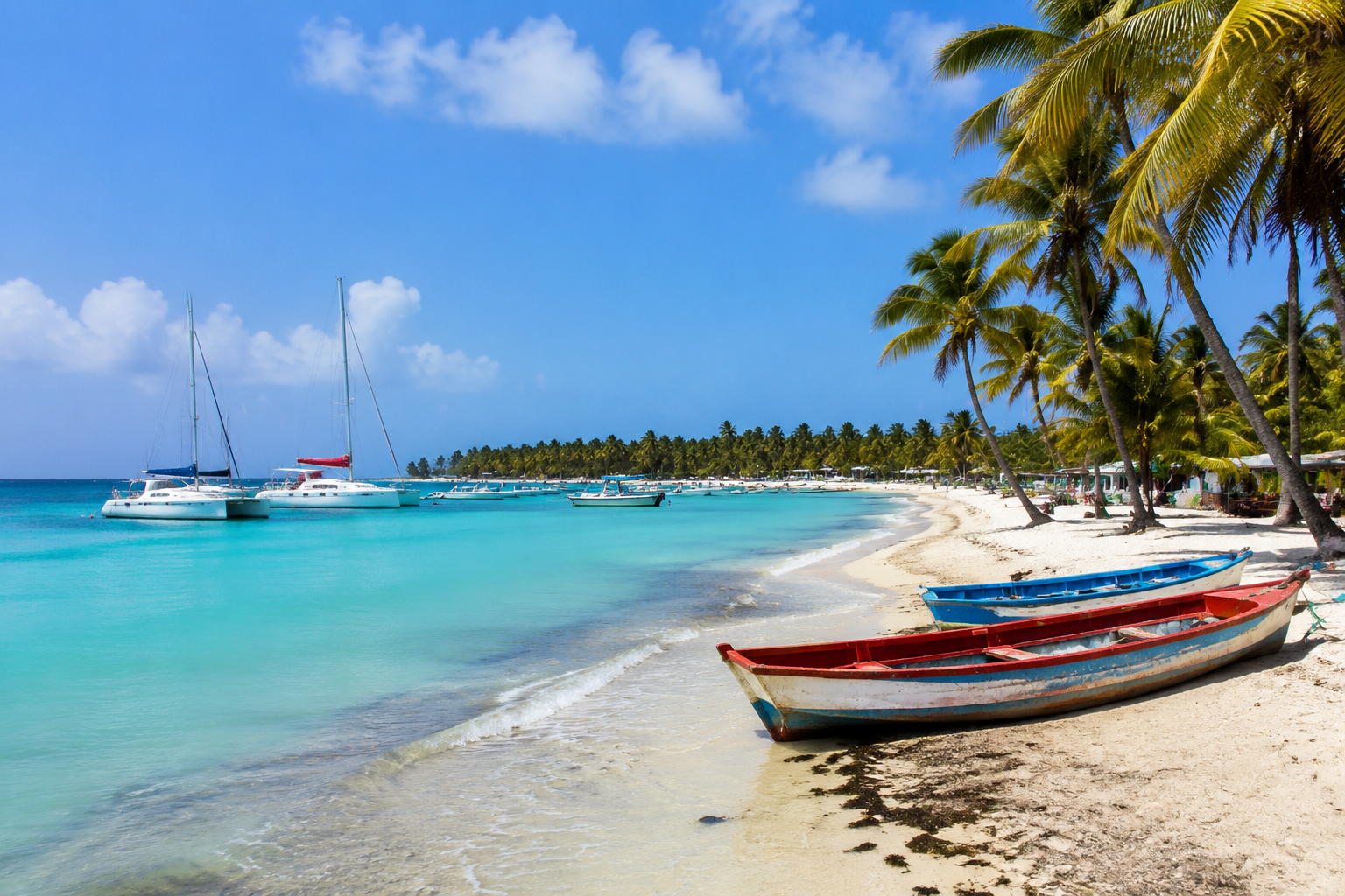 Bayahibe beach and boats